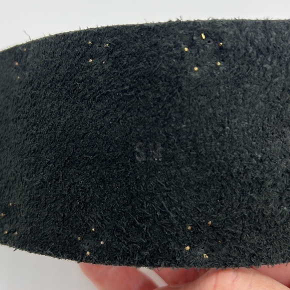 LEATHER ROCK USA - BLACK LEATHER BELT WITH FRINGE AND GOLD STUDS SIZE SMALL - Picture 8 of 11